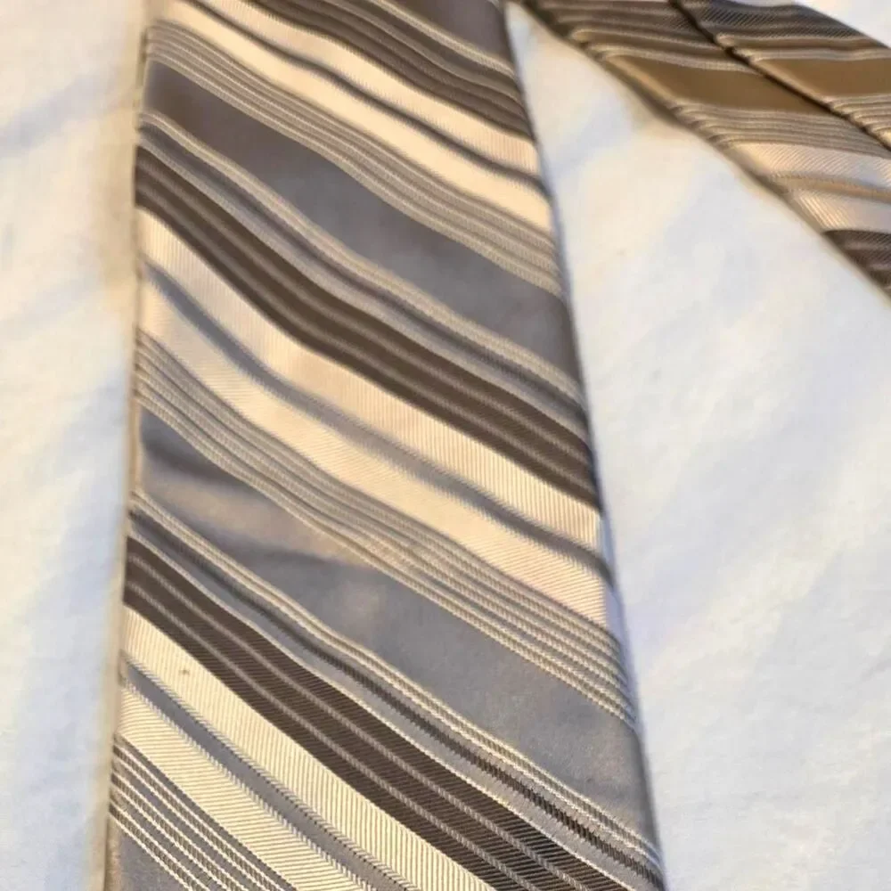 Michael Kors Imported Italian Silk Necktie Gold Brown Cream Business Formal